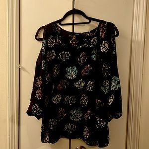 Peep Hole Shoulder Black Patterned Top Size L